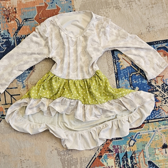 Outfit, 3T, top and bottoms. - Picture 2 of 4